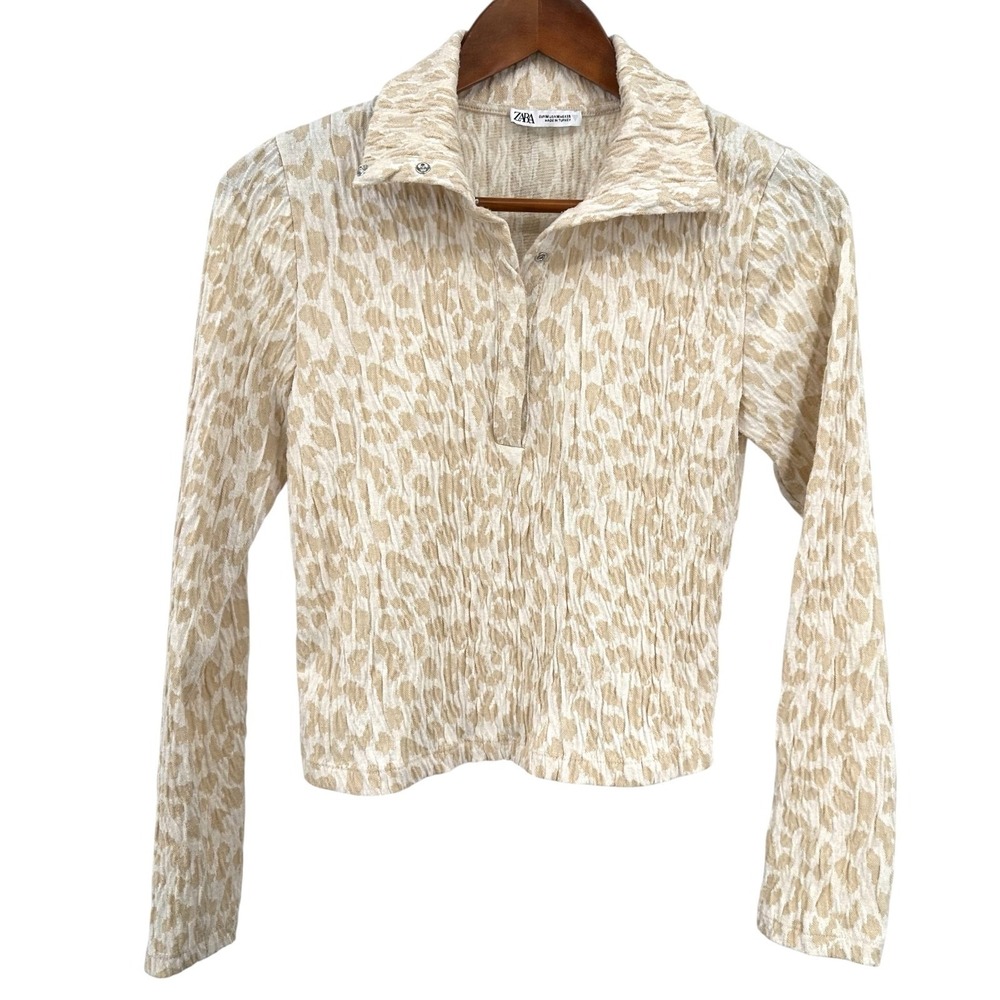Zara Animal Print Crinkle Blouse Beige & White Long Sleeve Snap Collar Medium